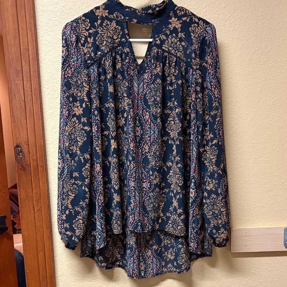 Knox Rose Navy & Brown Floral Blouse with metal accents & lace